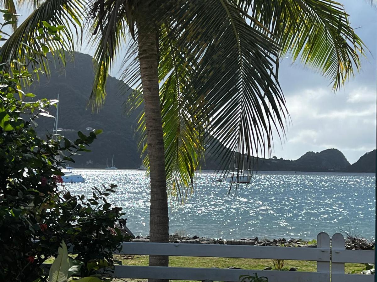 Bungalow Sucrier, Les Pieds Dans L'Eau Terre-De-Haut Exterior photo