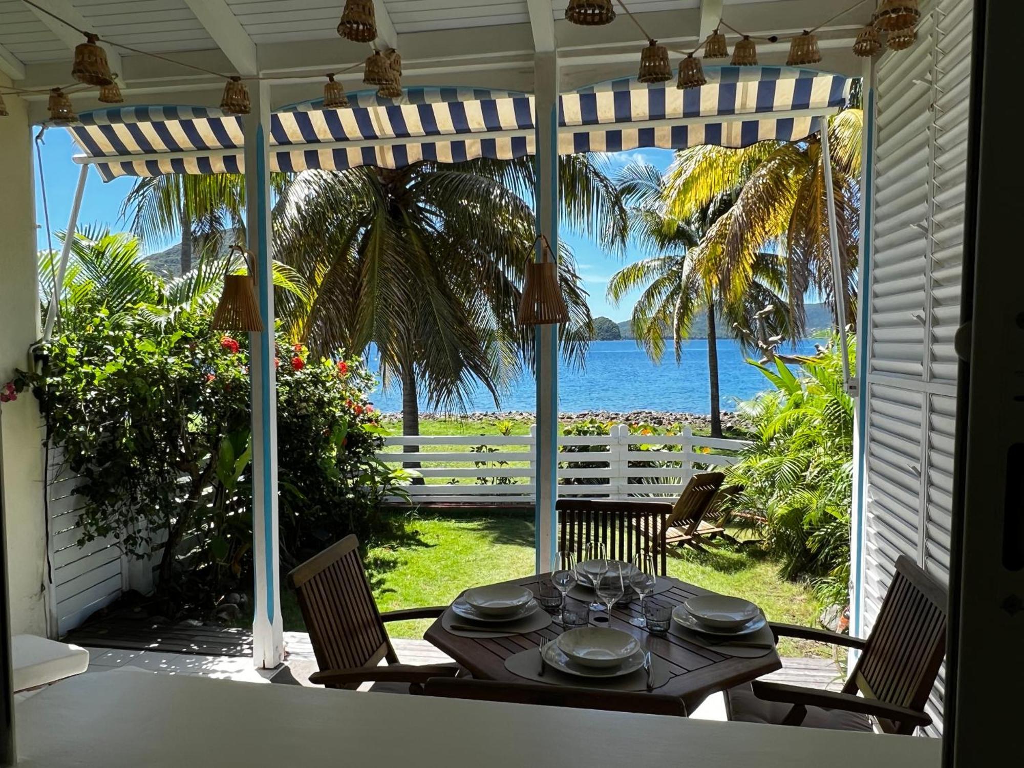 Bungalow Sucrier, Les Pieds Dans L'Eau Terre-De-Haut Exterior photo